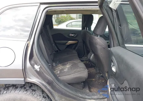 2017 Jeep Cherokee Latitude 4X4 from USA, damaged, VIN 1C4PJMCB7HW590805